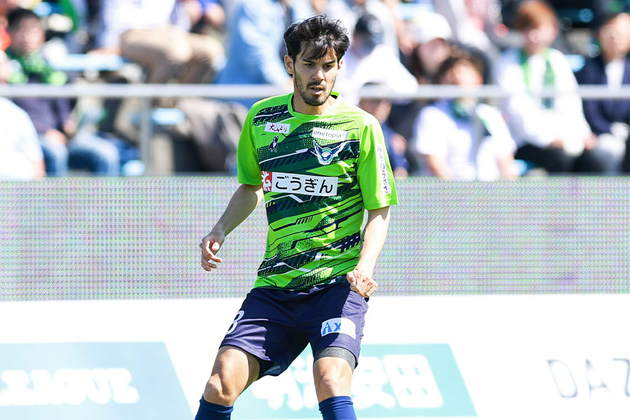 奥さんに伝えた「内緒にしてくれ」 急遽航空券を取り…元日本代表が号泣