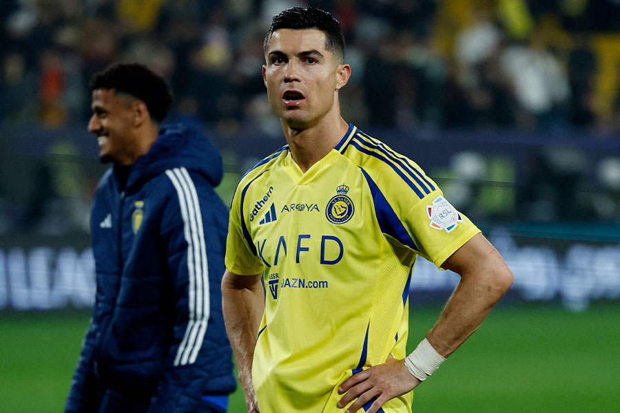 C・ロナウドが「空を飛んだ」 40歳直前とは思えない…驚愕の滞空時間が