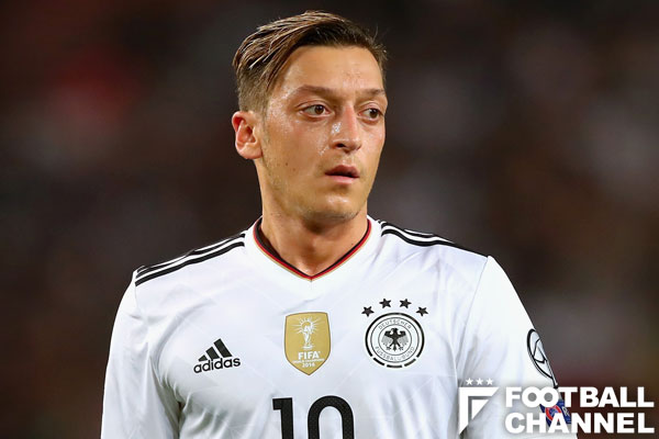 ドイツ代表、エジルとケディラが招集外。「来年ピークにあることが大事