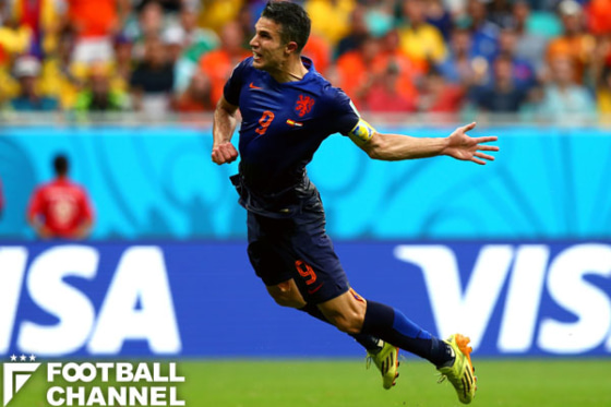 ファン・ペルシが飛んだ！W杯で見せた伝説のダイビングヘッド弾