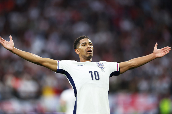 豪快な一撃でGKもお手上げ！ベリンガムのゴールが最高！イングランド