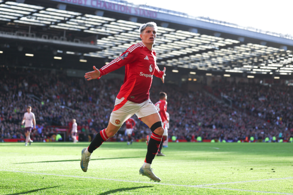 クロスを豪快ボレーで叩きこむ！マンUガルナチョのゴールが完璧すぎる