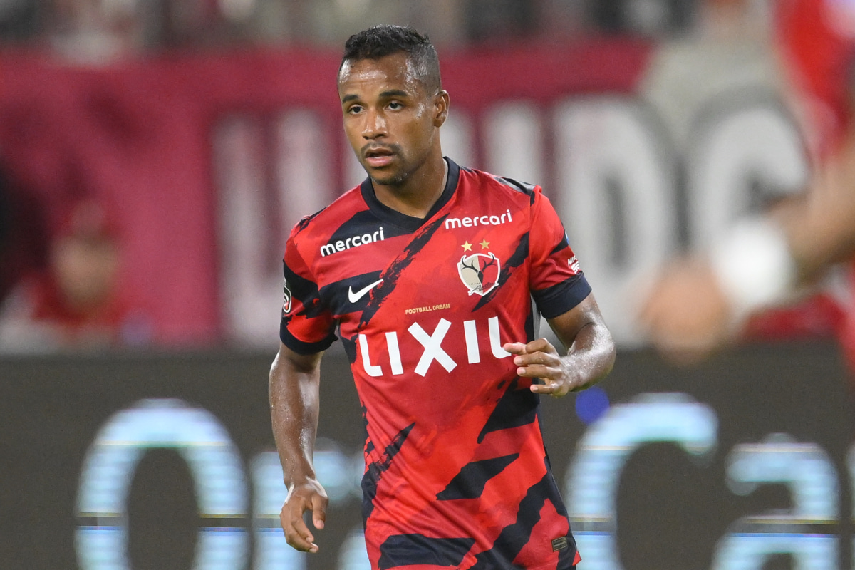 立て直さないと」中田浩二FDの覚悟と手腕。“黒子”の仕事が王者への道を