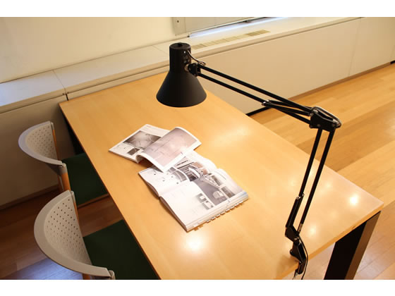 山田照明 LEDアームスタンド Zライト ブラック Z-108N B 通販