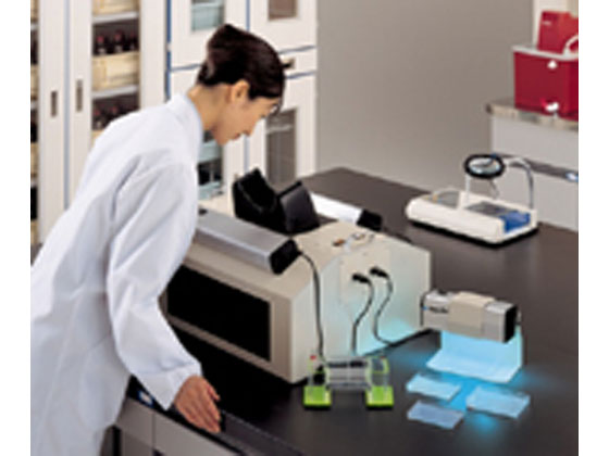 アズワン ハンディーUVランプ 長波長・短波長兼用切り替え 201×82.3