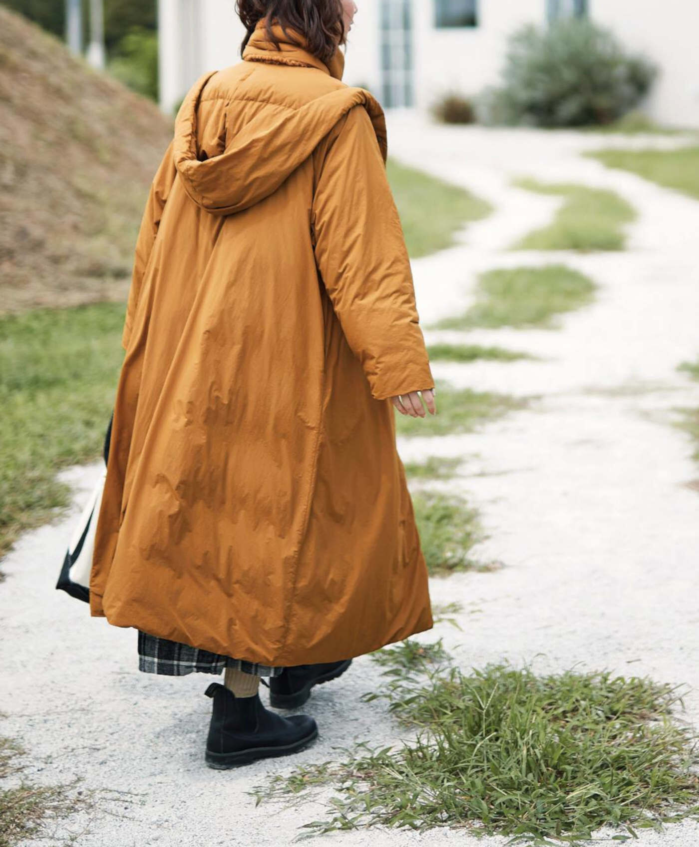 SUNNY CLOUDS 極軽ダウンのフードコート〈レディース〉キャメル｜Sunny