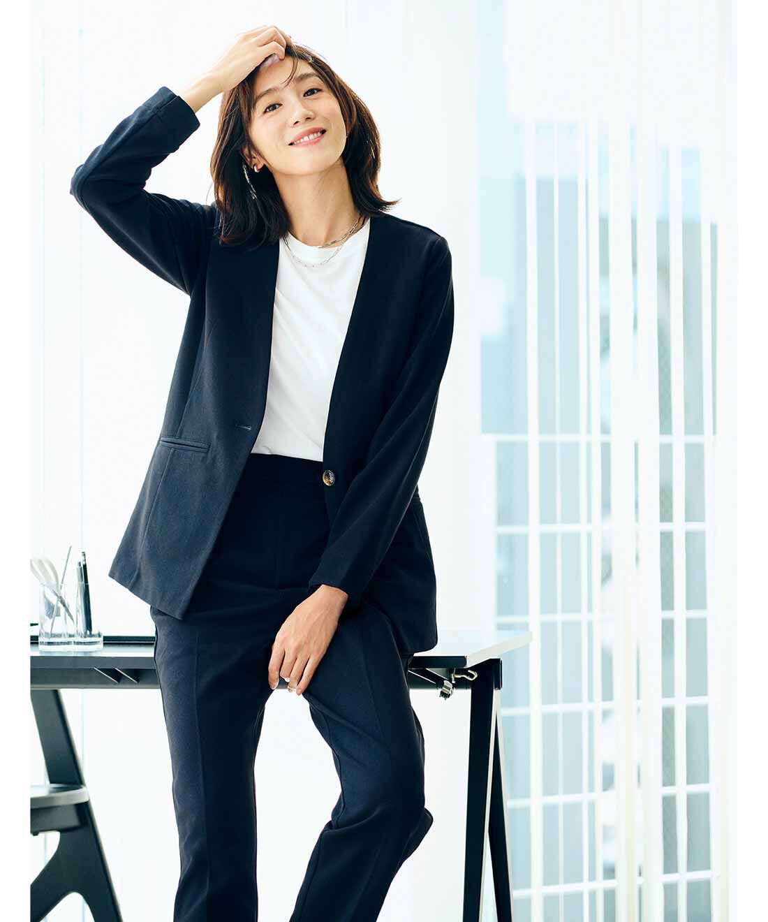 IEDIT[イディット] 帯電防止加工がうれしい いつもキレイな黒が続く純