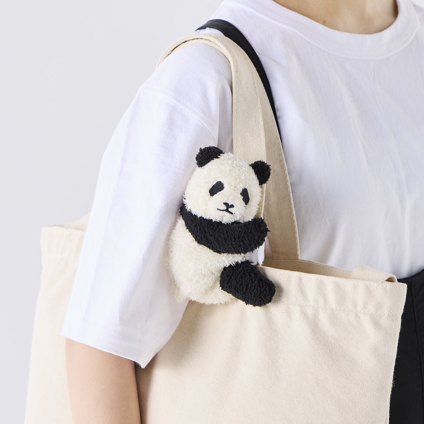 YOU+MORE! Let's go out together Baby Panda Wriggle Pouch