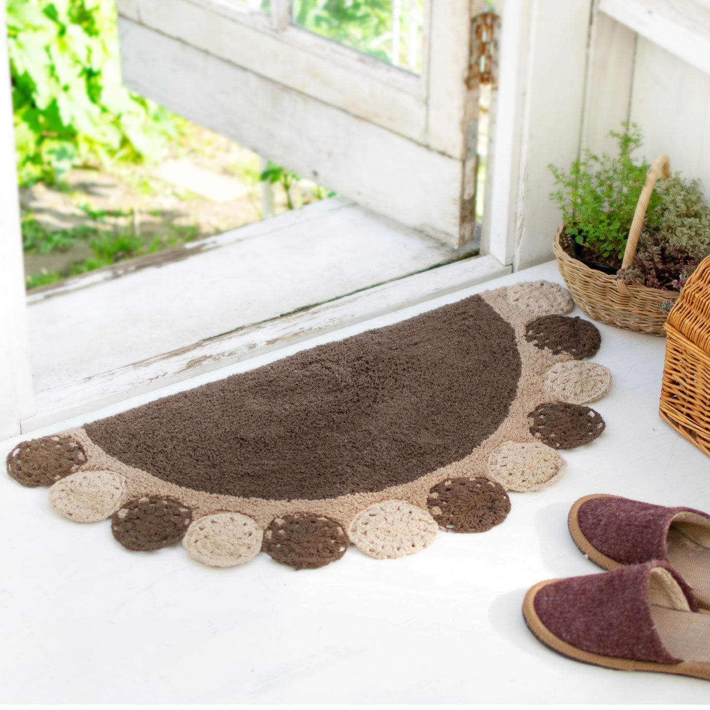 かぎ針モチーフ クロシェット セミサークルマット｜FELISSIMO PARTNERS