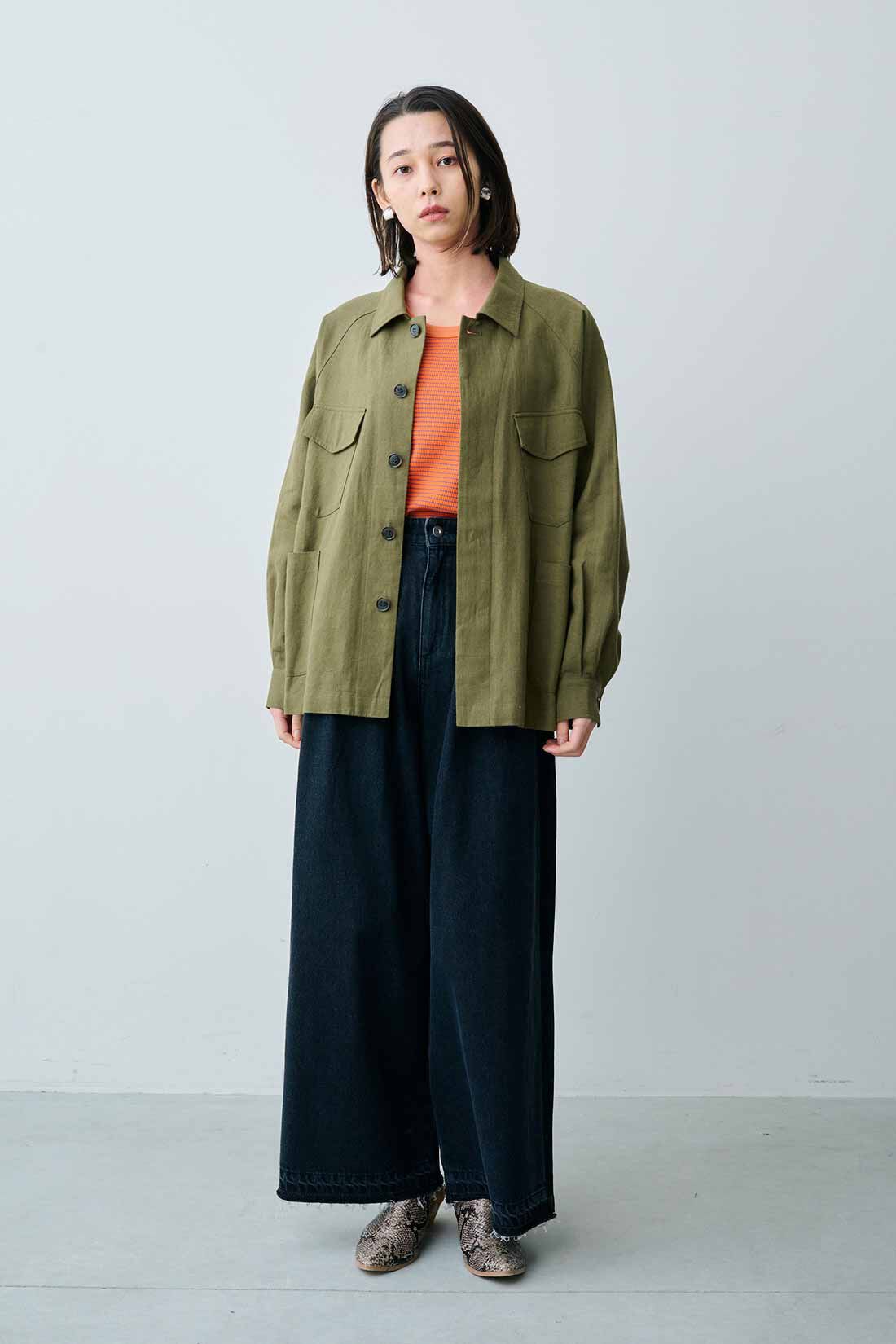 MEDE19F】綿麻ヘリンボーン素材のミリタリージャケット〈カーキ