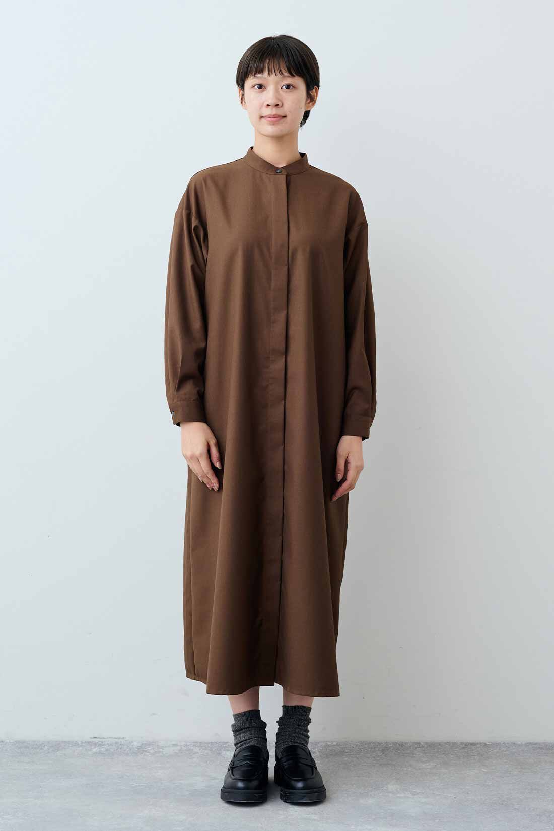 THREE FIFTY STANDARD フレアーシルエットの比翼ワンピース〈マロン