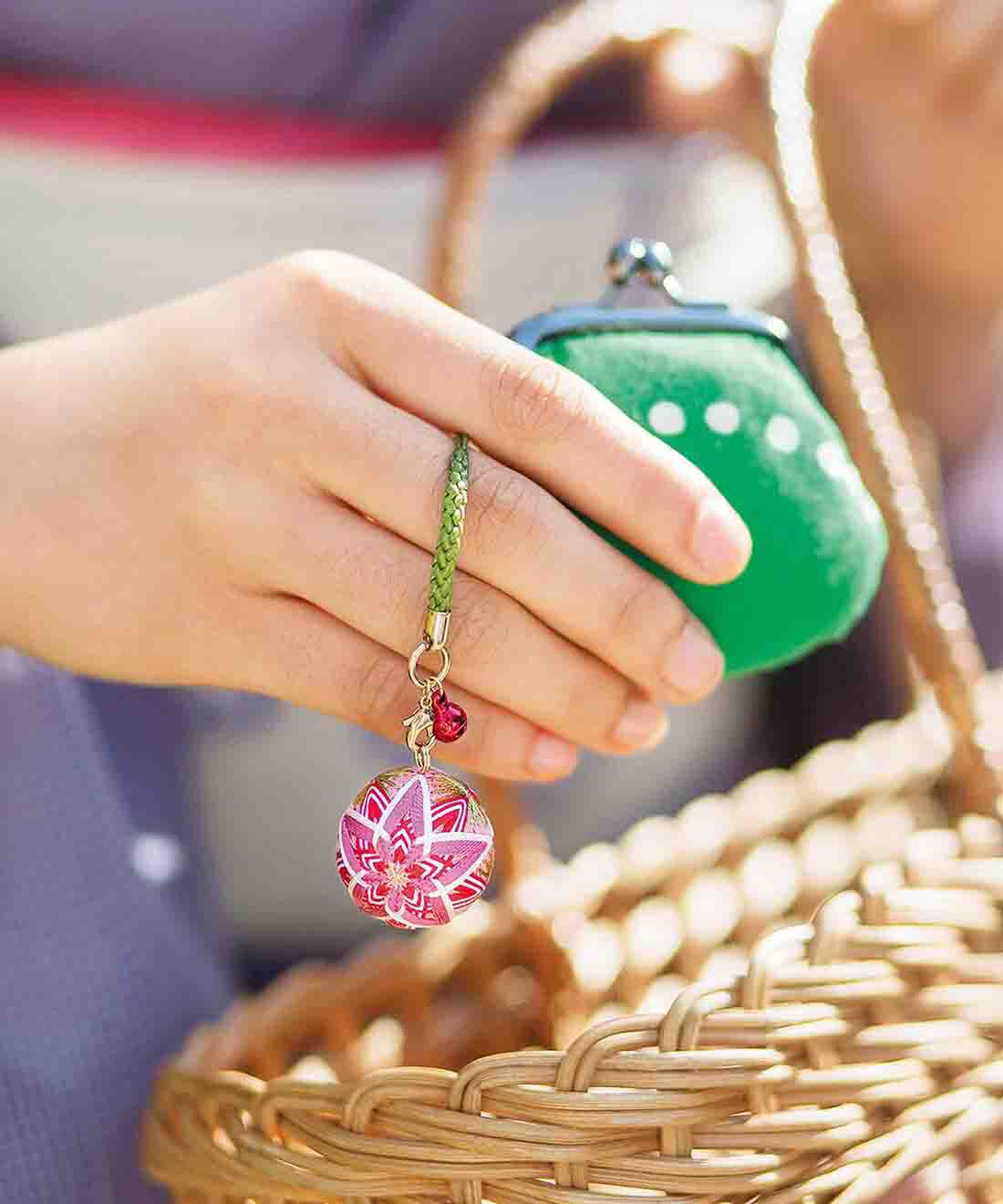 重なる絹糸のみやび ころんとかわいいちいさなてまりの会｜Couturier