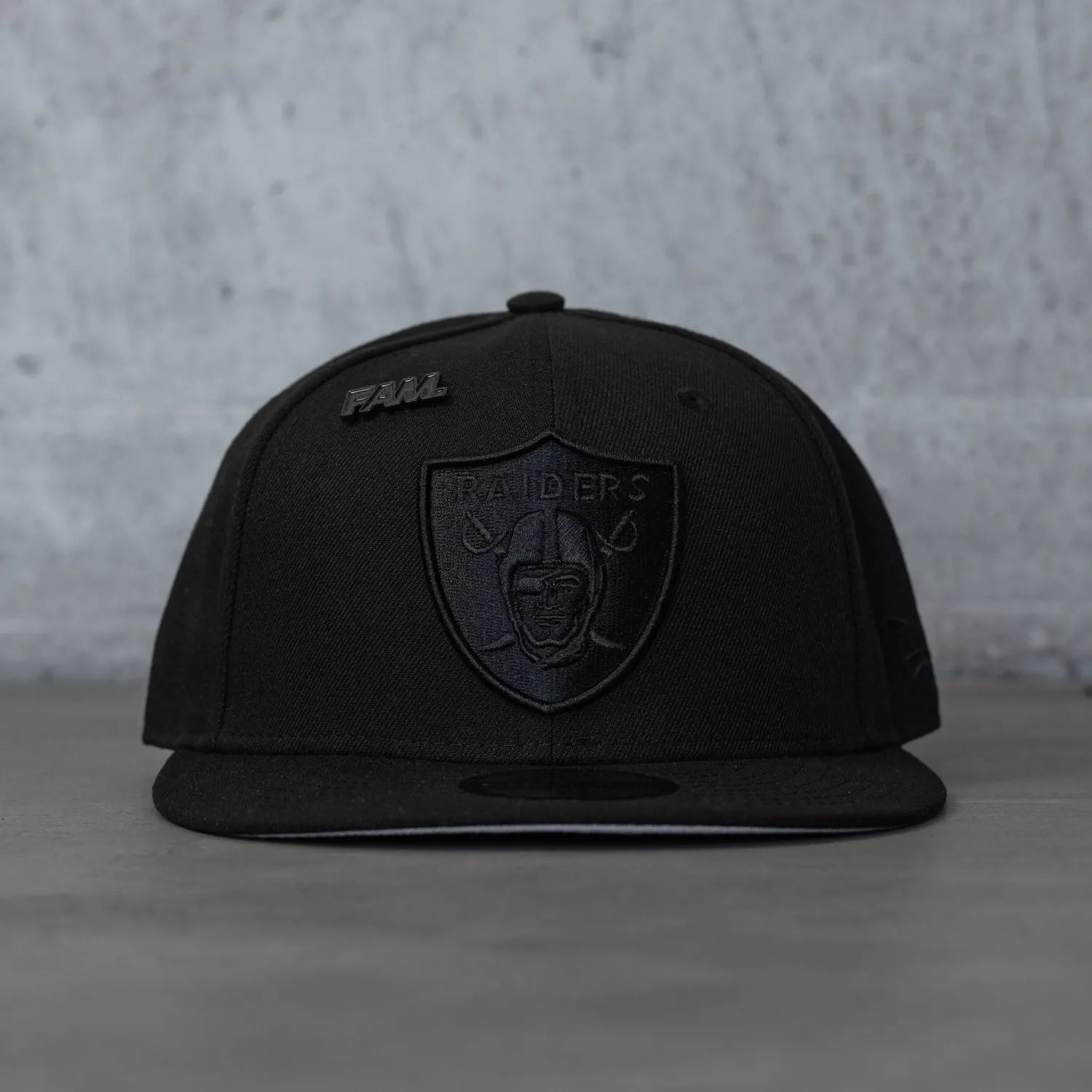 NEW ERA 59FIFTY NFL LAS VEGAS RAIDERS BLACK / GREY UV FITTED CAP