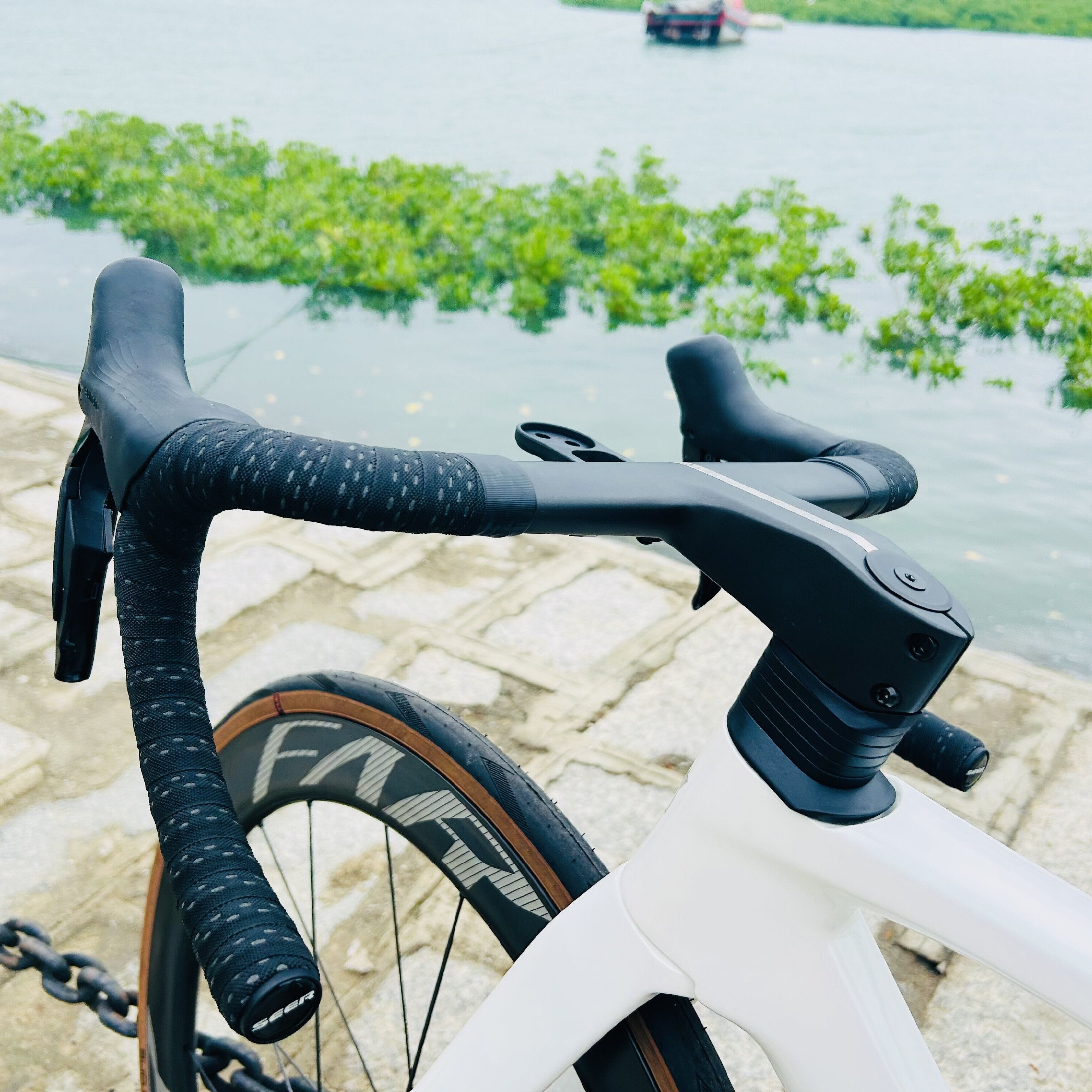 FARSPORTS F1s Handlebar (with limited size model and quantity)