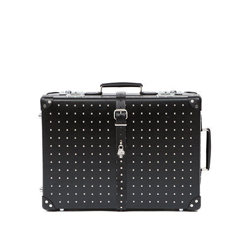 アレキサンダー・マックイーン×グローブ・トロッター、日本限定スーツ