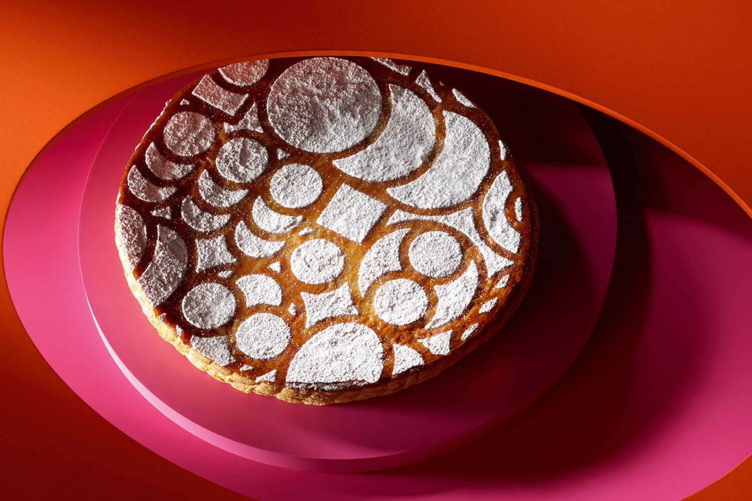 ピエール・エルメ・パリ「ガレット デ ロワ」“オレンジフラワー香る