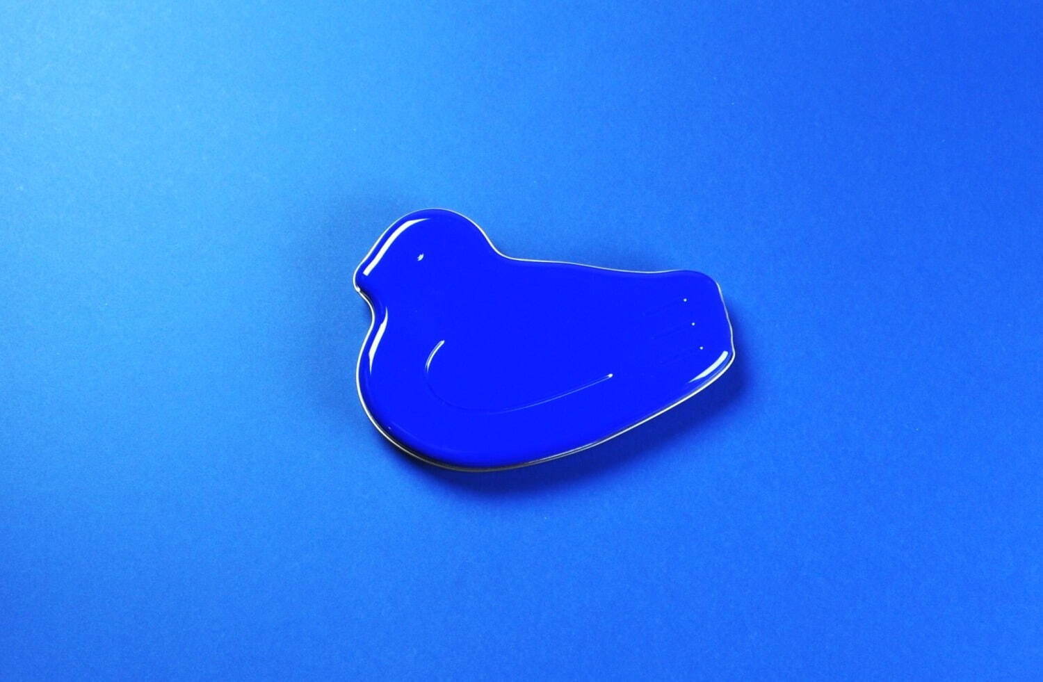 鳩サブレー」1枚入り缶が“鳩の日”限定で販売、4色の缶に“春夏秋冬