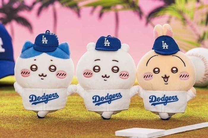 ちいかわ×MLB 東京シリーズ」限定グッズ、うさぎやハチワレたちが