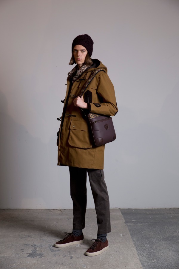 ハンティング・ワールド「バチュー サーパス」をギターストラップで