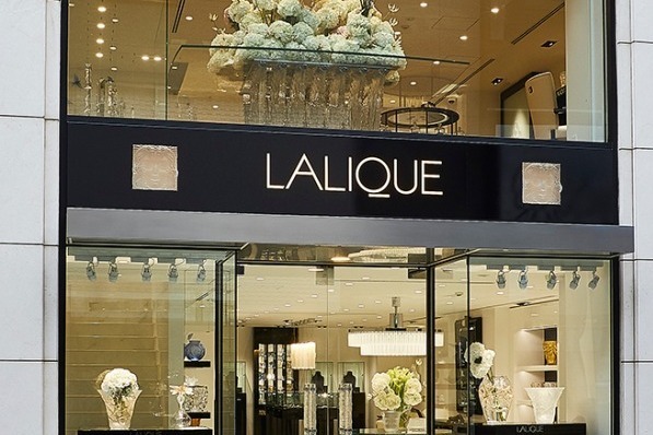 クリスタルガラスの「ラリック」旗艦店を銀座にオープン、ジュエリーや