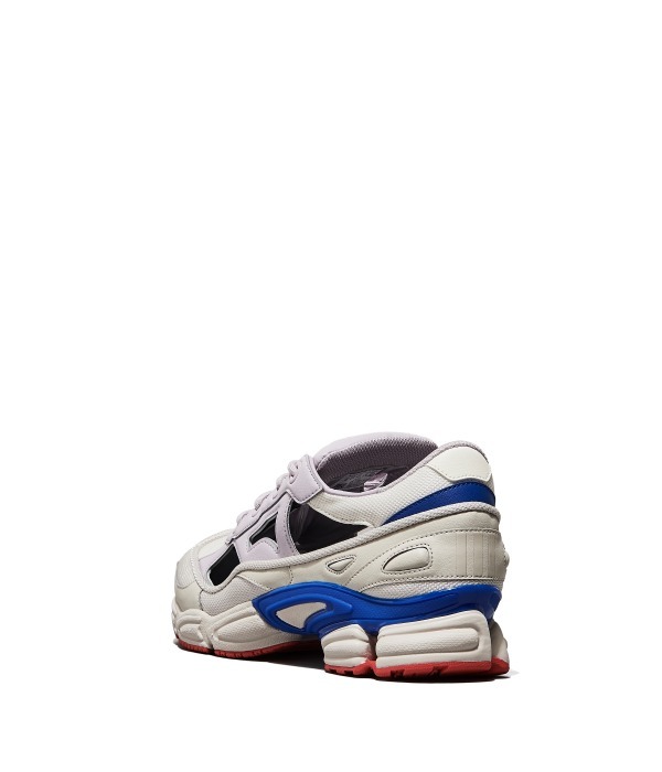 アディダス バイ ラフ・シモンズ限定シューズ、