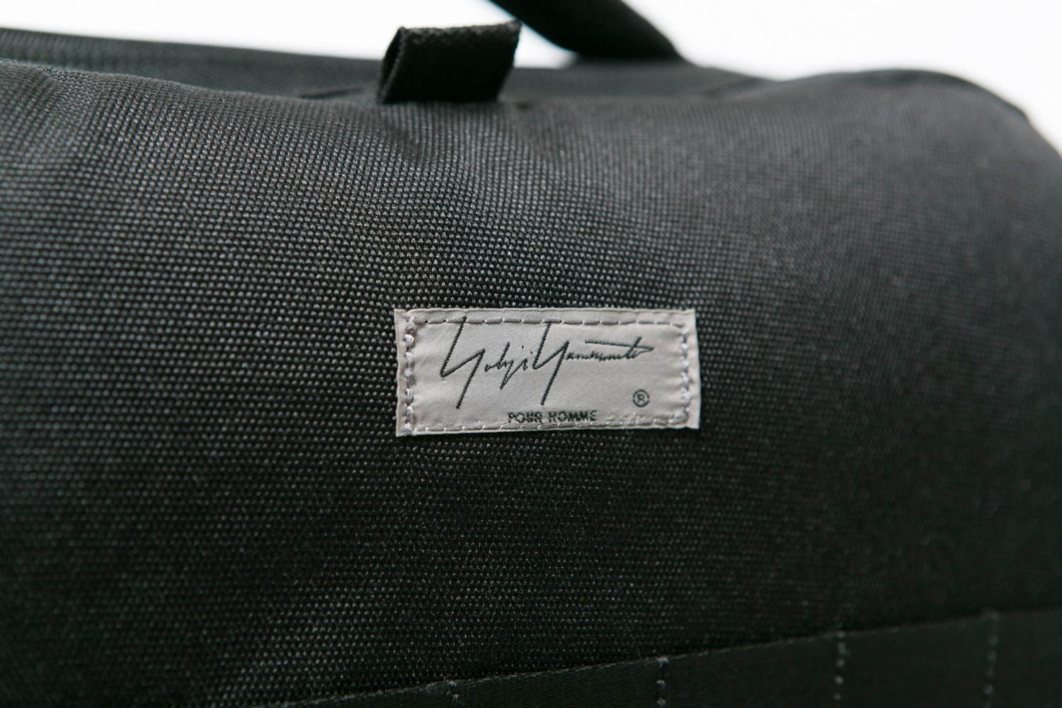 ヨウジヤマモト×ニューエラ、キャリーケースやパッカブル仕様キャップ