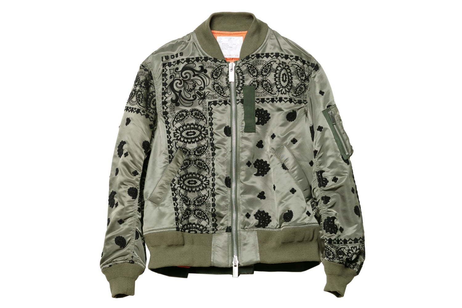 sacai ドーバー限定、バンダナ風ペイズリー柄を刺繍で施したウィメンズ