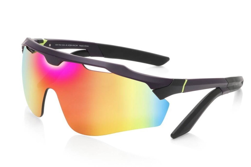 JINS×エヴァンゲリオンの初号機サングラス“虹色ミラーレンズ”を装着、2