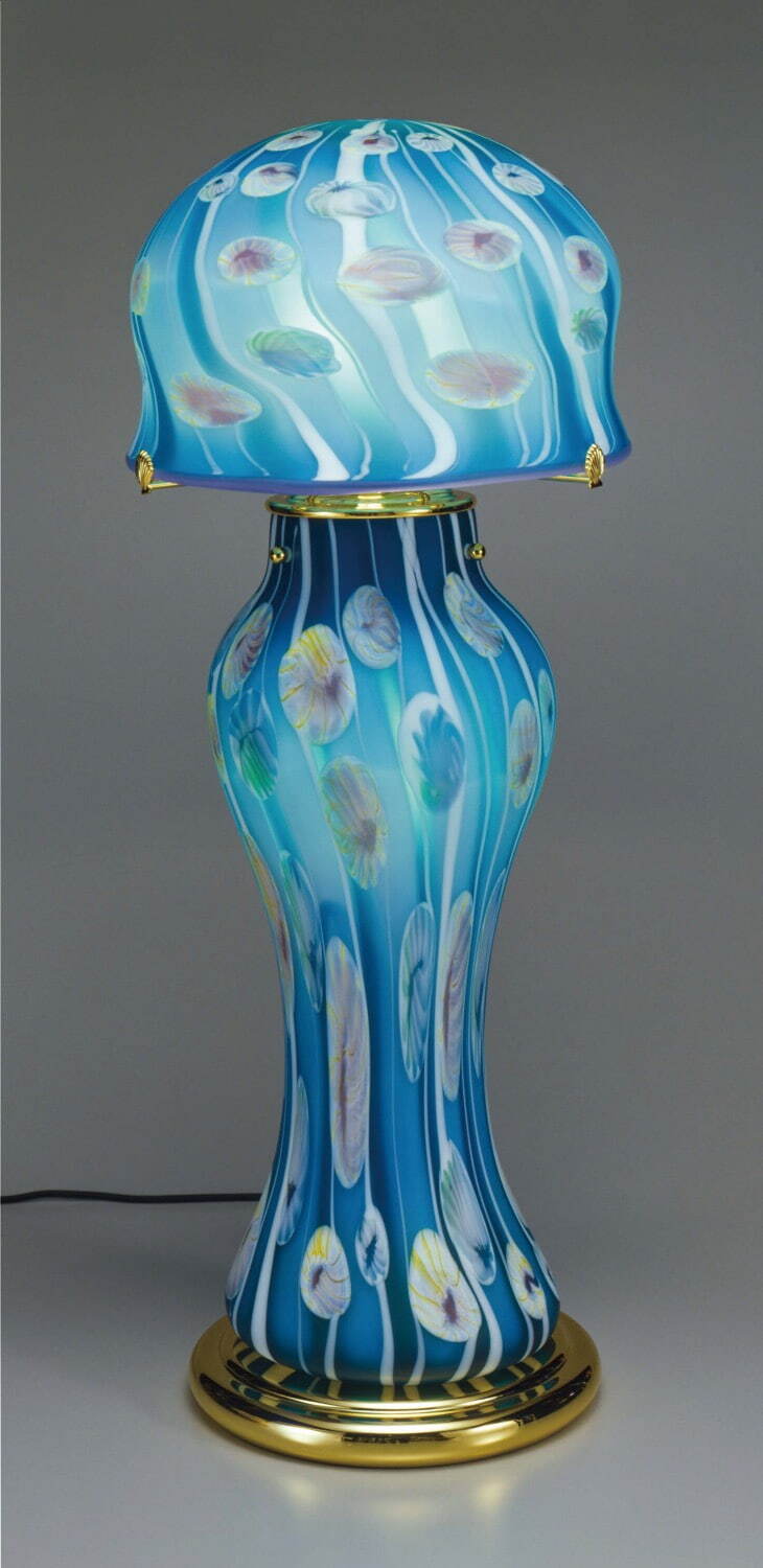 ガラス作家・石井康治の回顧展が青森県立美術館で、青森の自然を繊細