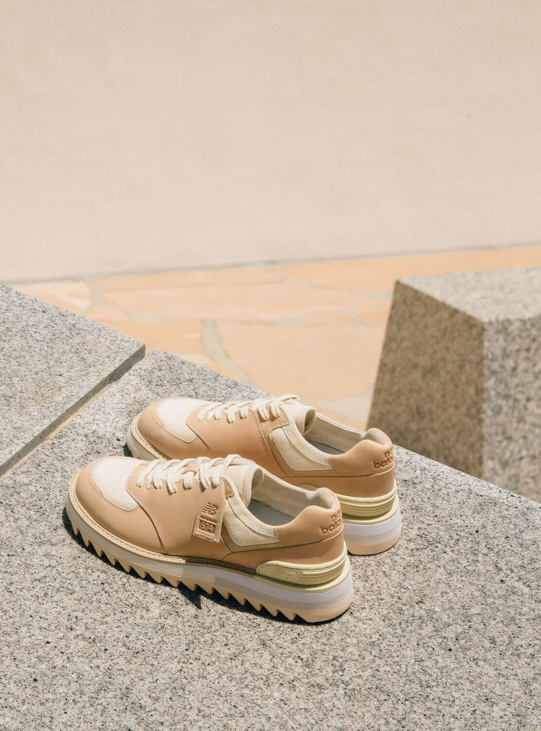 東京デザインスタジオ ニューバランスのスニーカー「TDS 574」レザー