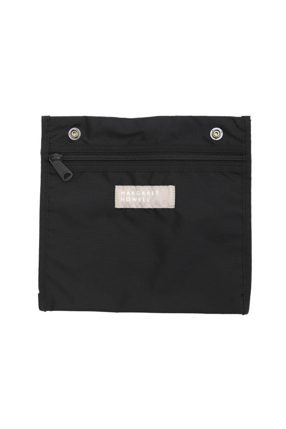 ポーター×マーガレット・ハウエルの2WAYバッグ、構築的シルエットの