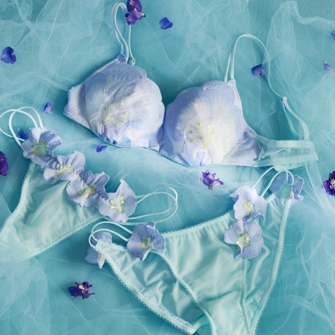 ピーチ・ジョン「花のブラ」に新色、ハワイの花“プルメリア”モチーフの
