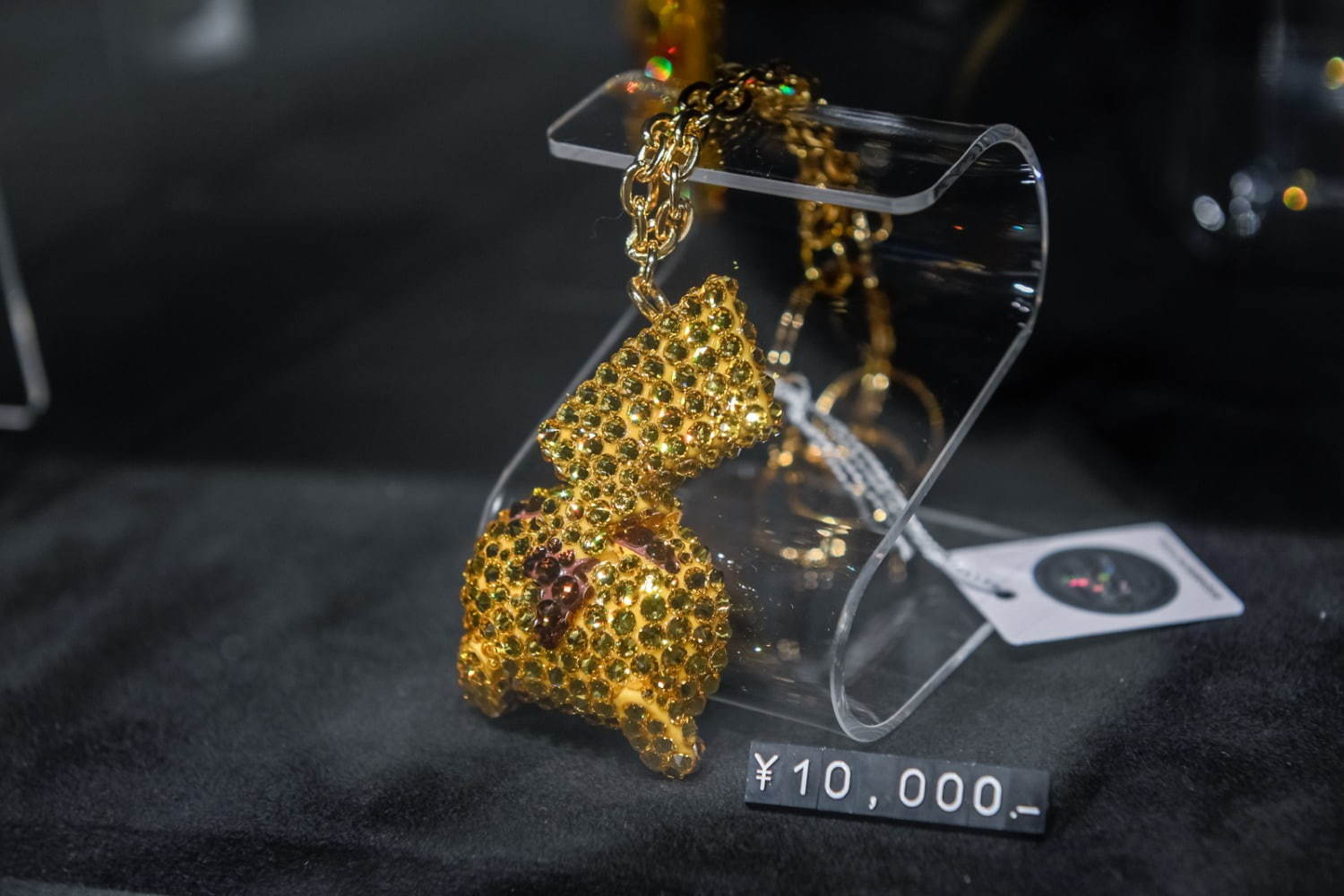 写真10/18｜「ポケモンセンター」渋谷パルコに、スワロフスキー