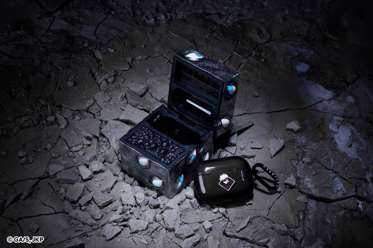 呪術廻戦』×ケースティファイ、“獄門疆”再現のAirPodsケース＆五条悟