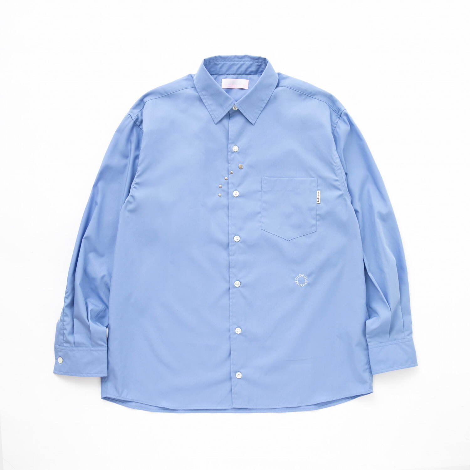 ティー×オールドフォークハウスのコラボウェア、“スタッズ”煌めく