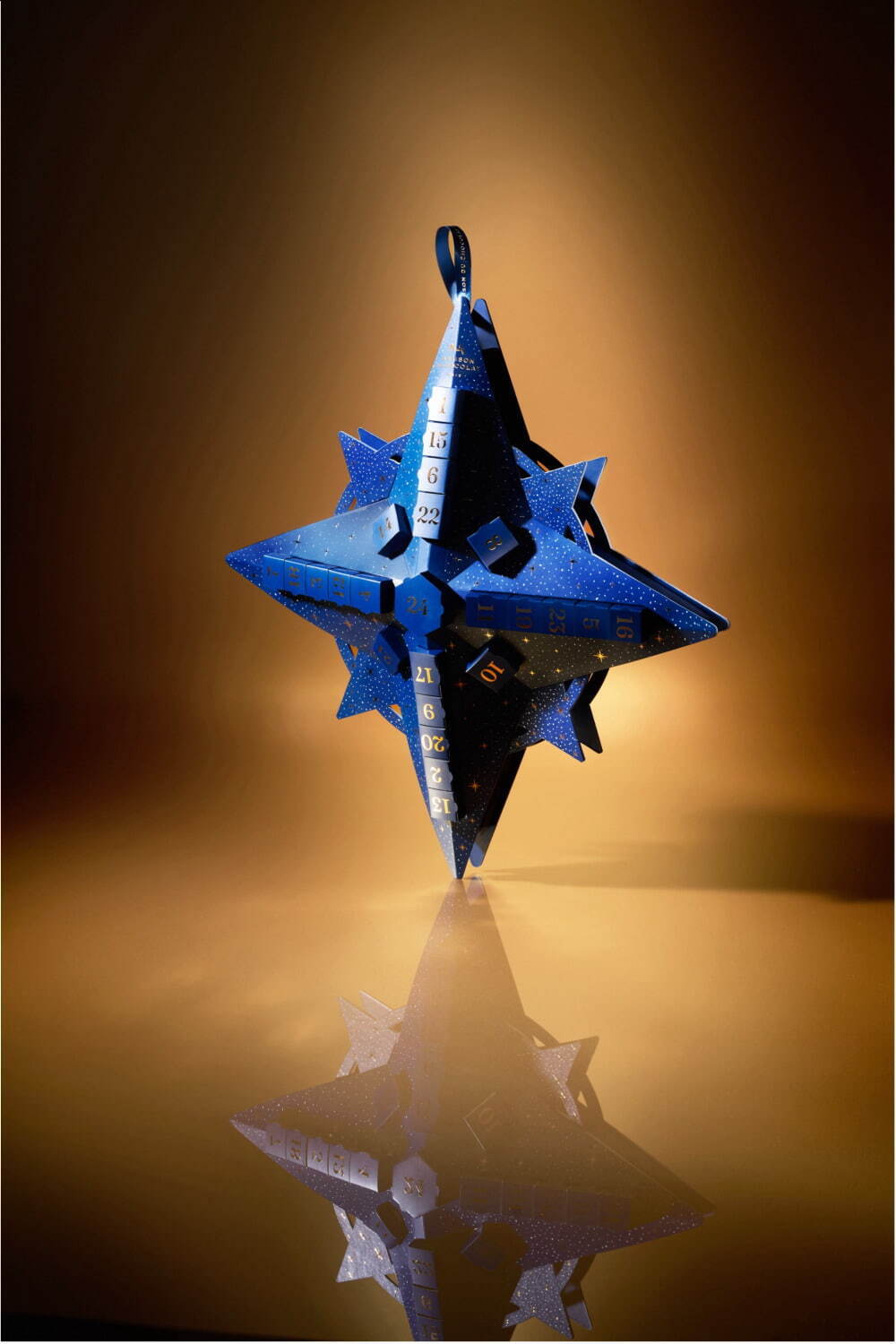 ラ・メゾン・デュ・ショコラ24年クリスマス、“羅針盤型”アドベント