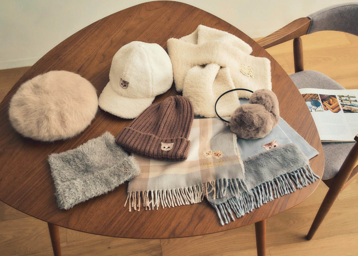 ポール ＆ ジョー アクセソワ24年冬、“ネコチャーム”揺れるベレー帽や