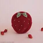 メゾン ド フルール×サンリオ「月間いちご新聞」”いちご柄衣装”の