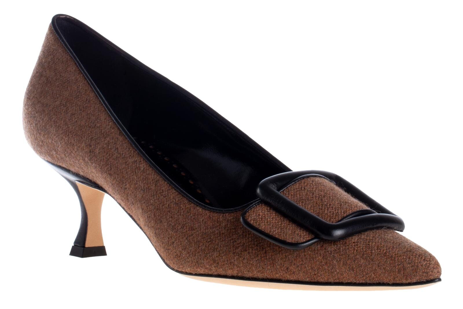 マノロ ブラニク“リボン”付きのベルベットパンプス、スペイン闘牛士の