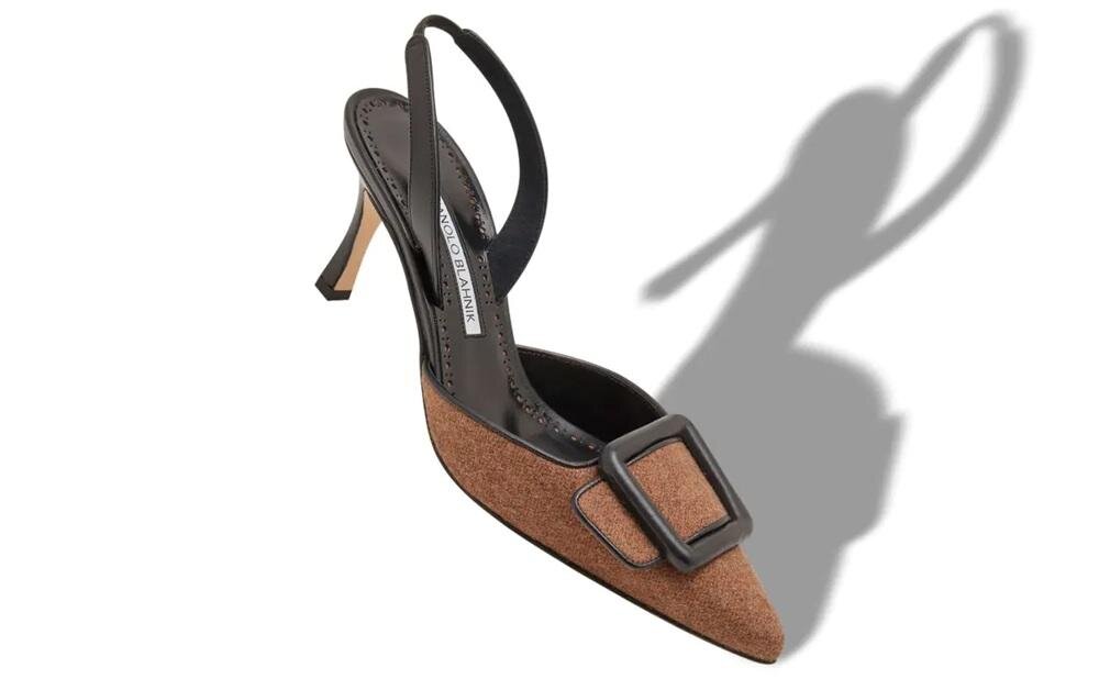 マノロ ブラニク「マンハッタンの街並み」着想のバイカラーパンプス