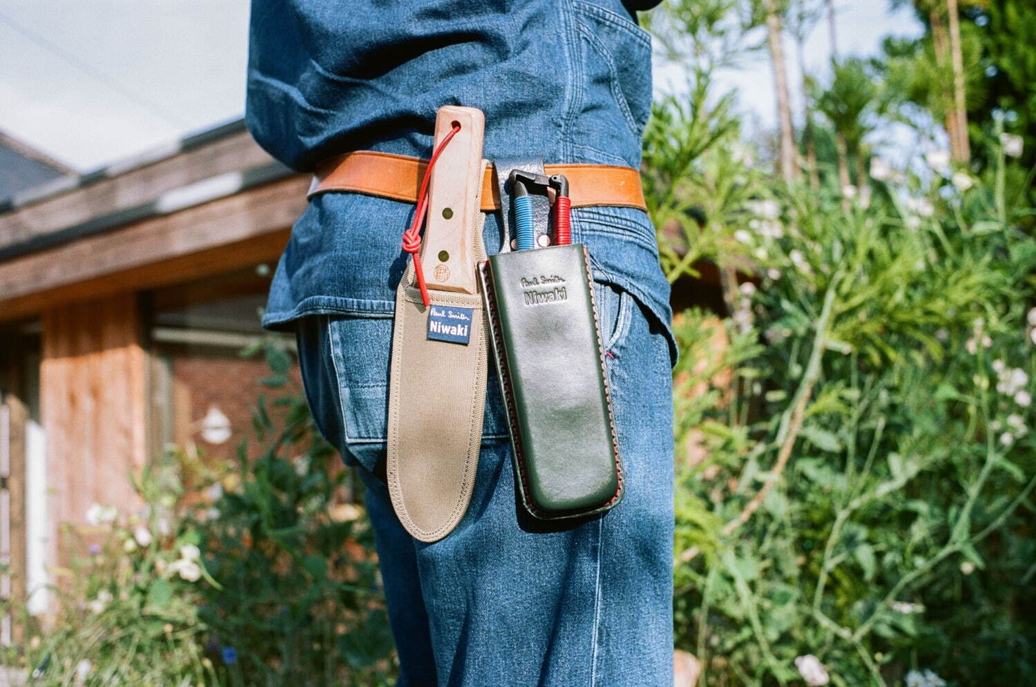 ポール・スミスのレザーケース付き剪定ばさみ、ガーデニング用品