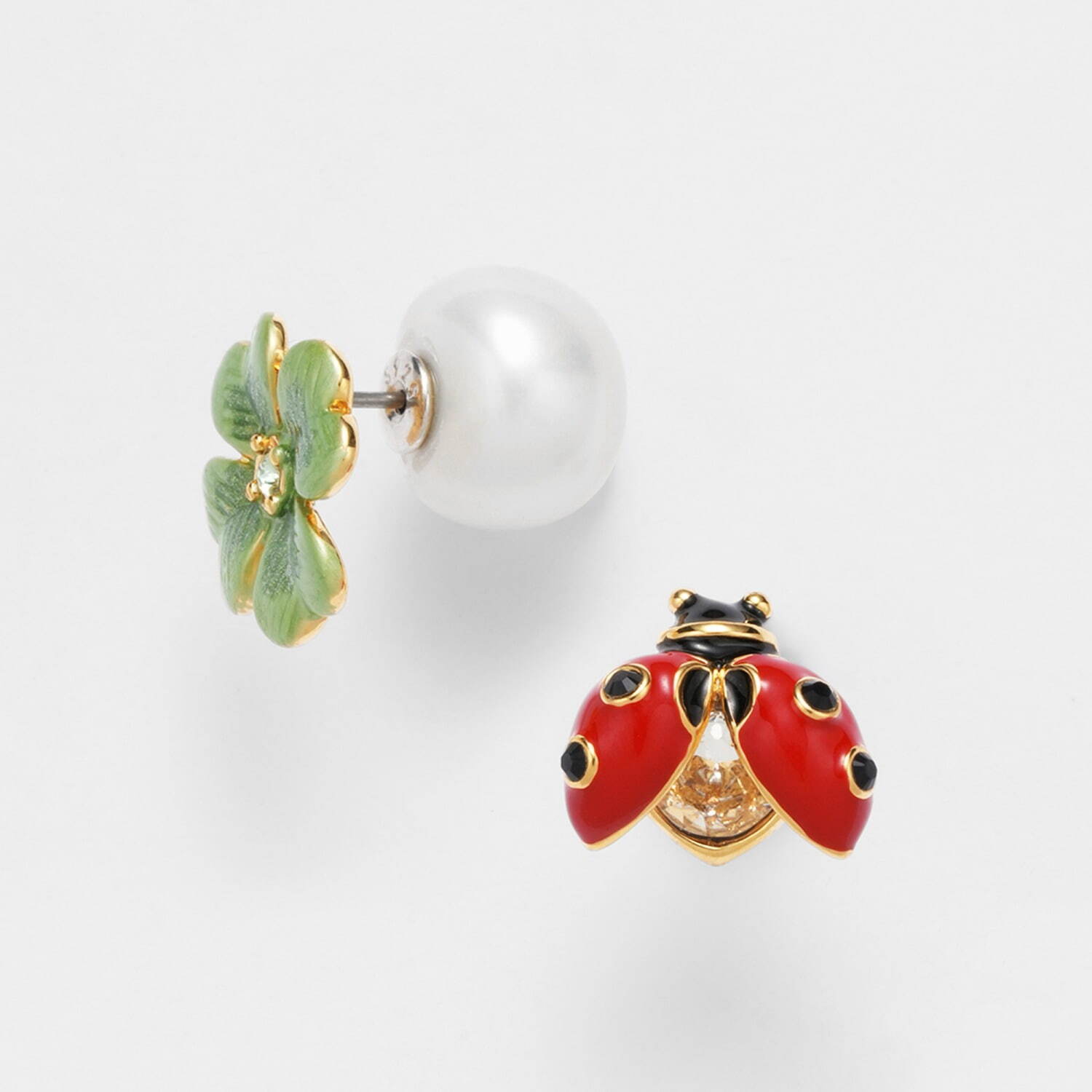 ヴァンドームブティック×フェイラー、“犬やてんとう虫”モチーフの