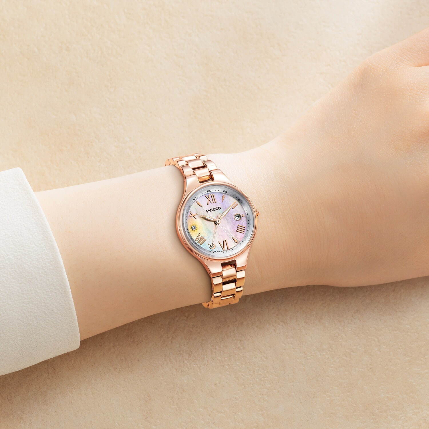 ウィッカ“初夏の夕空”イメージのウィメンズウォッチ、夕焼け風