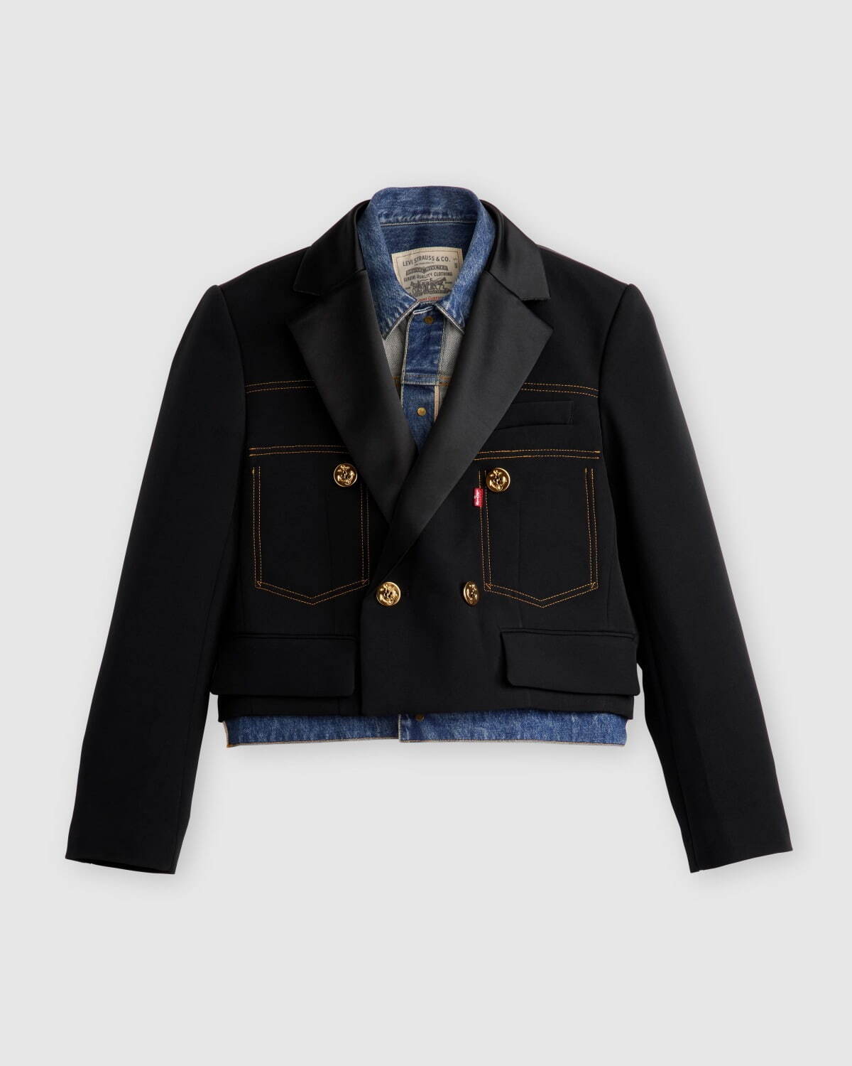 リーバイス×sacai」デニムジャケット3種をドッキング、7ポケット仕様の