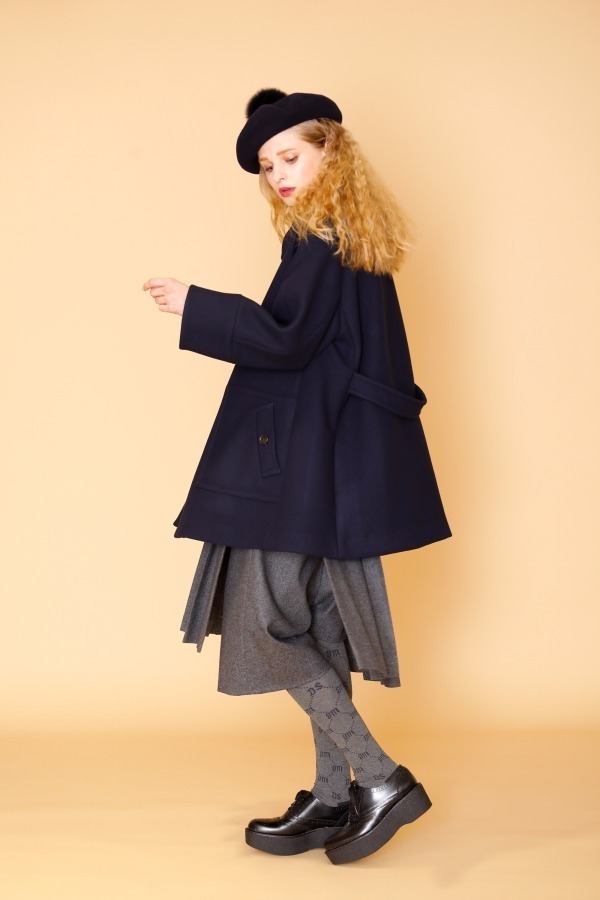 ジェーンマープルの新作アウター - コンパクトなショートPコートや