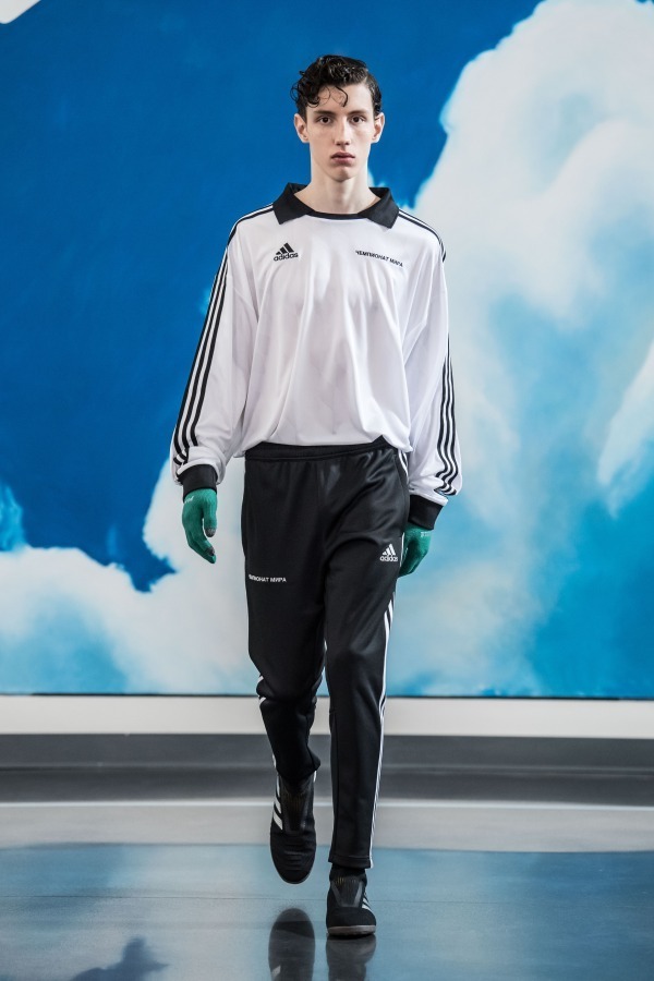 写真10/31｜ゴーシャ ラブチンスキー(Gosha Rubchinskiy) 2018-19年