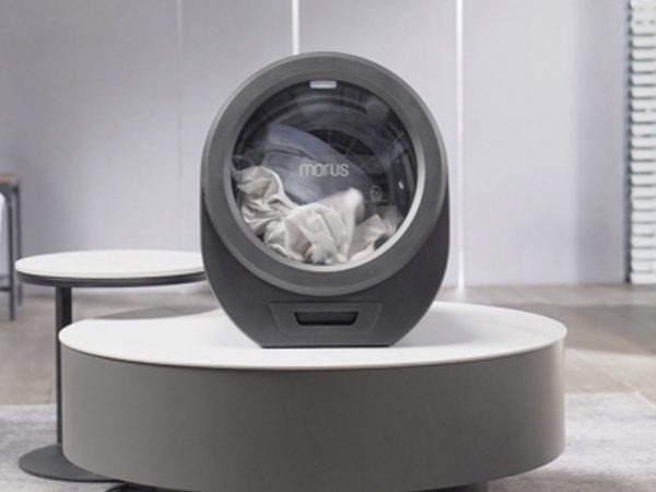 テーブルの上に置けるコンパクトサイズの衣類乾燥機「Morus Zero」が登場