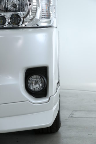 車好きがこだわる】FLEXオリジナル ハイエース Delfino Line オーバー