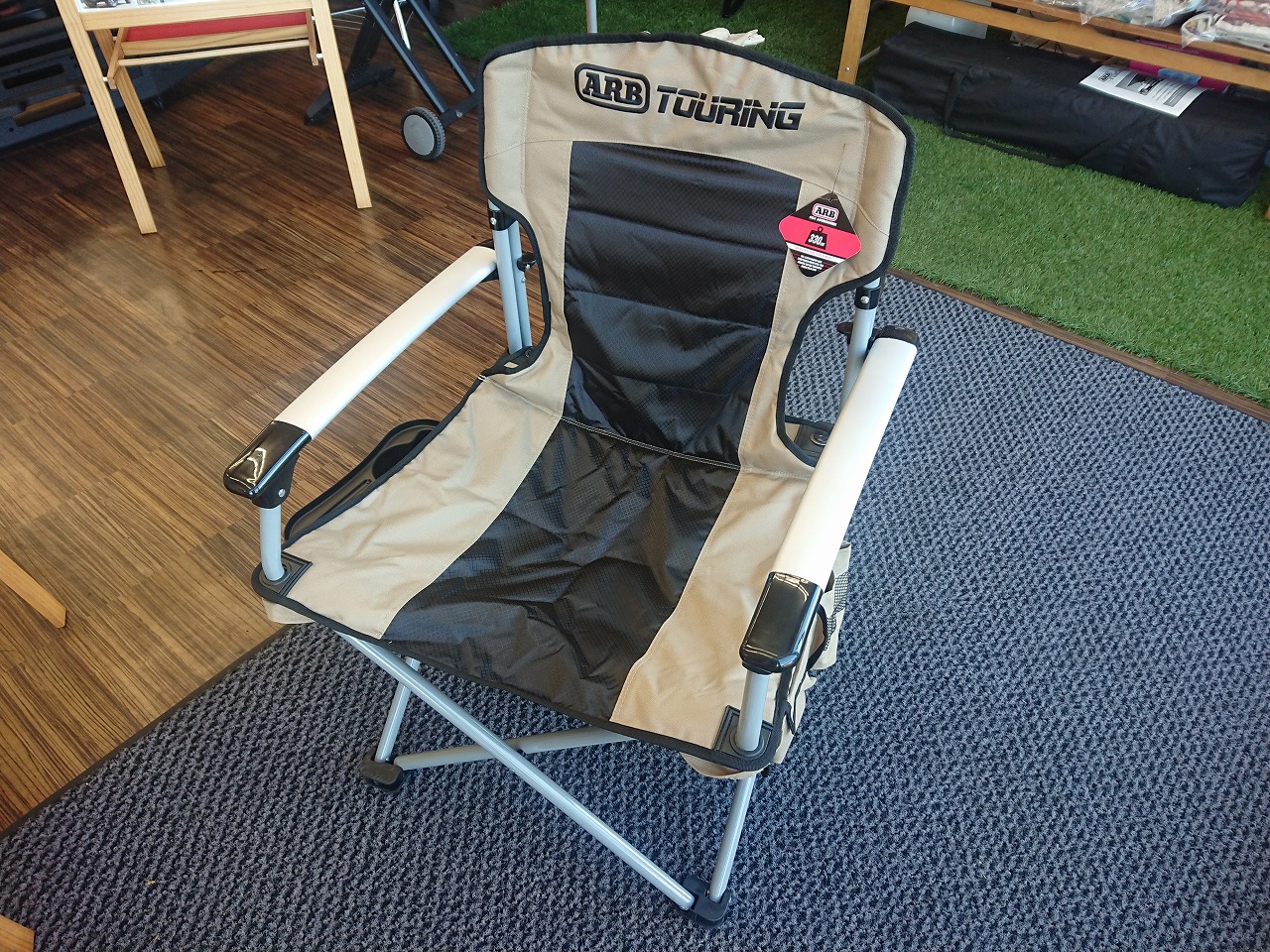 ARBキャンプチェア＆OMEオールドマンエミューディレクターチェアのご