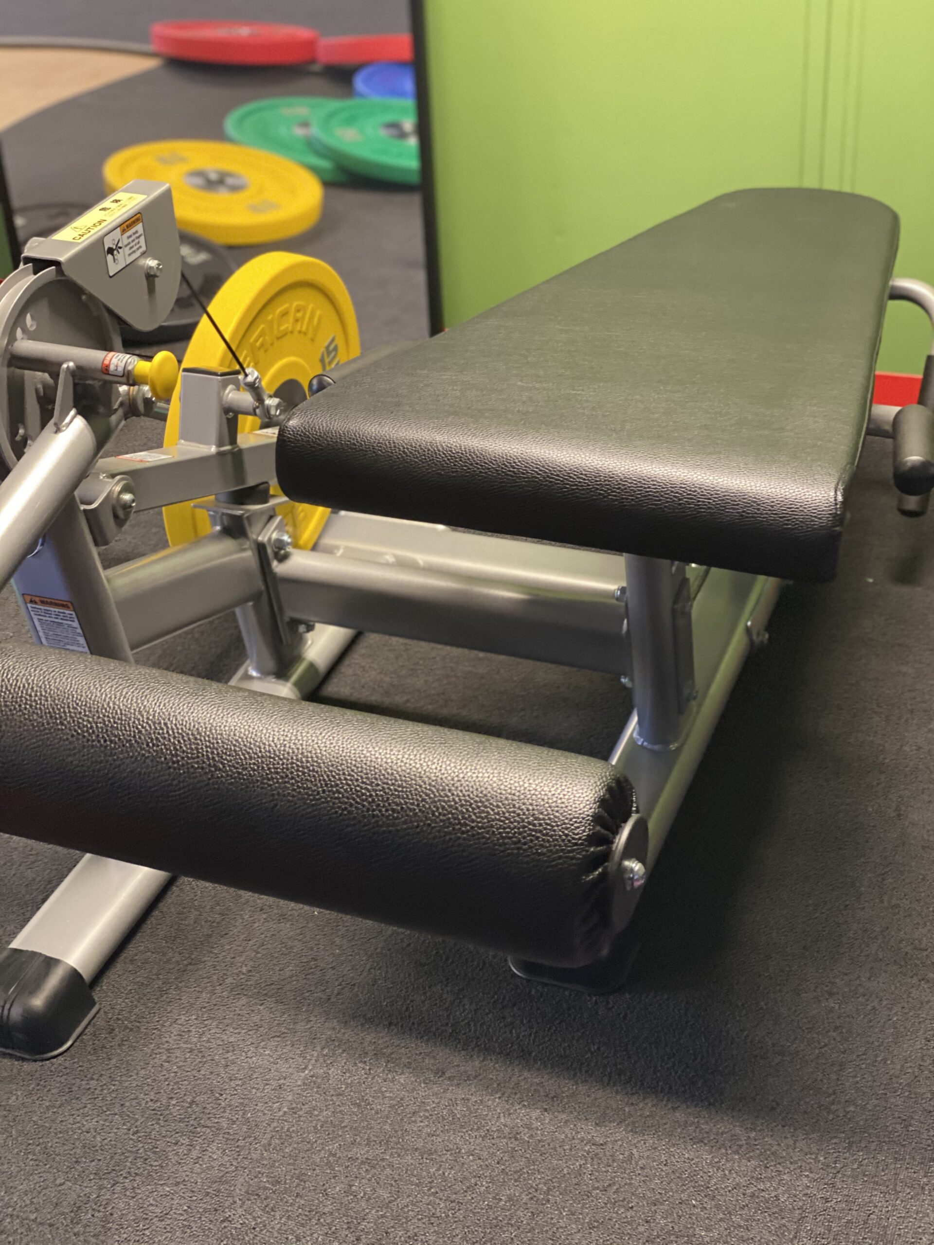 現在入手困難】TuffStuff レッグエクステンション＆レッグカールマシン